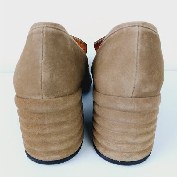 SaintG SZ 38 (US 8) VALENTINA TAUPE SUEDE LEATHER HANDCRAFTED SHOES - Picture 4 of 9